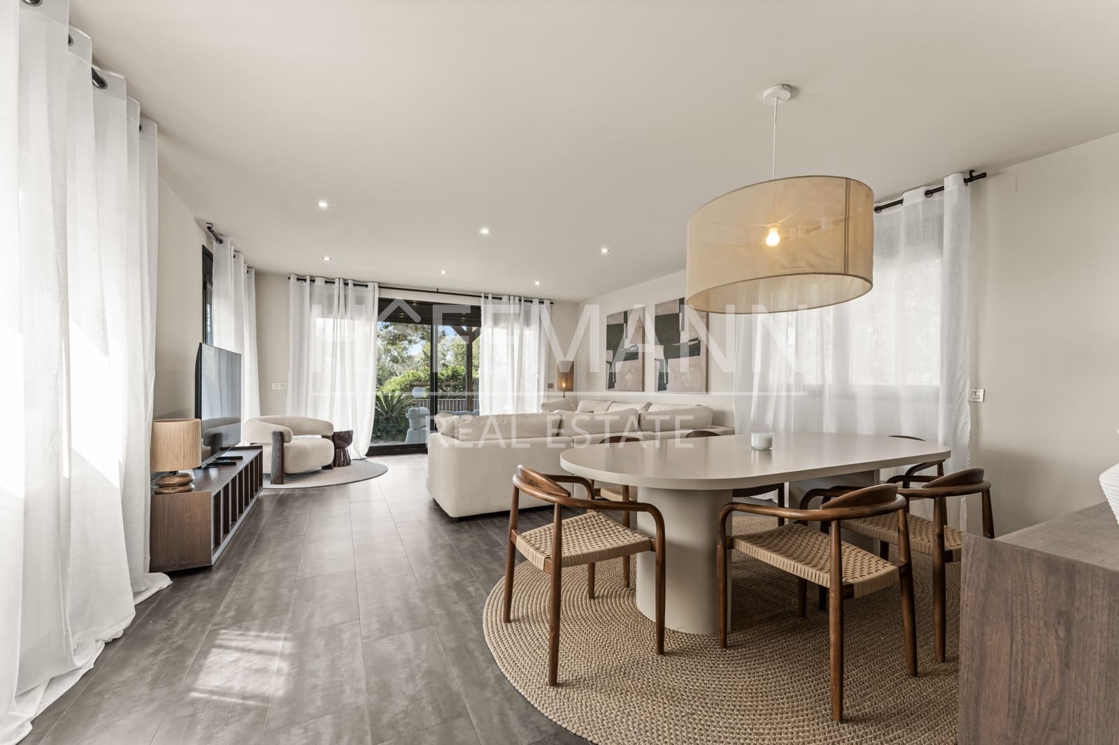 3 sypialnia Dom do wynajęcia w Castelldefels z basenem garażem - 4 900 € (Ref: 10000229)