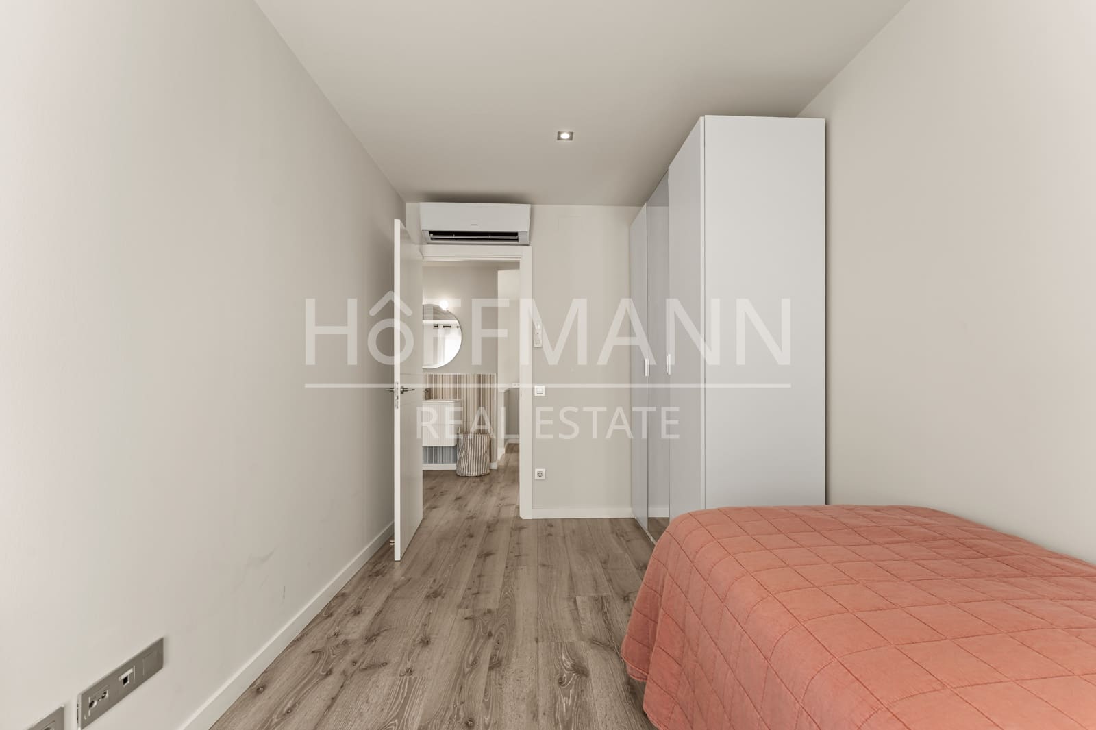 3 sypialnia Dom do wynajęcia w Castelldefels z basenem garażem - 4 900 € (Ref: 10000229)