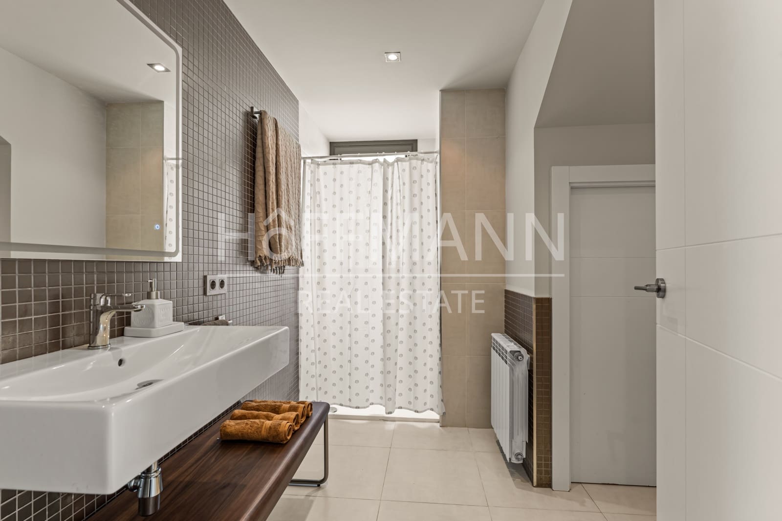 3 sypialnia Dom do wynajęcia w Castelldefels z basenem garażem - 4 900 € (Ref: 10000229)