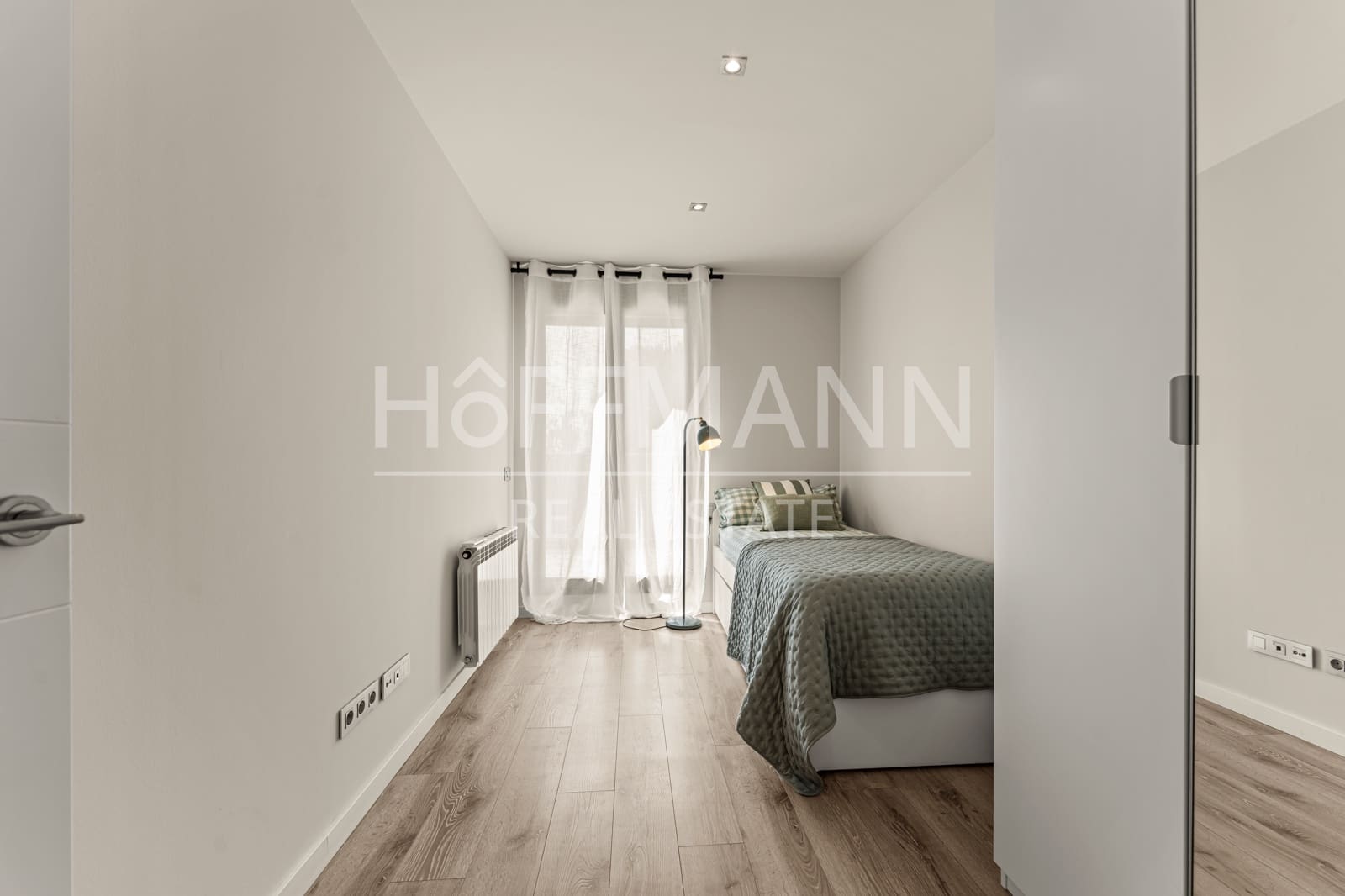 3 sypialnia Dom do wynajęcia w Castelldefels z basenem garażem - 4 900 € (Ref: 10000229)