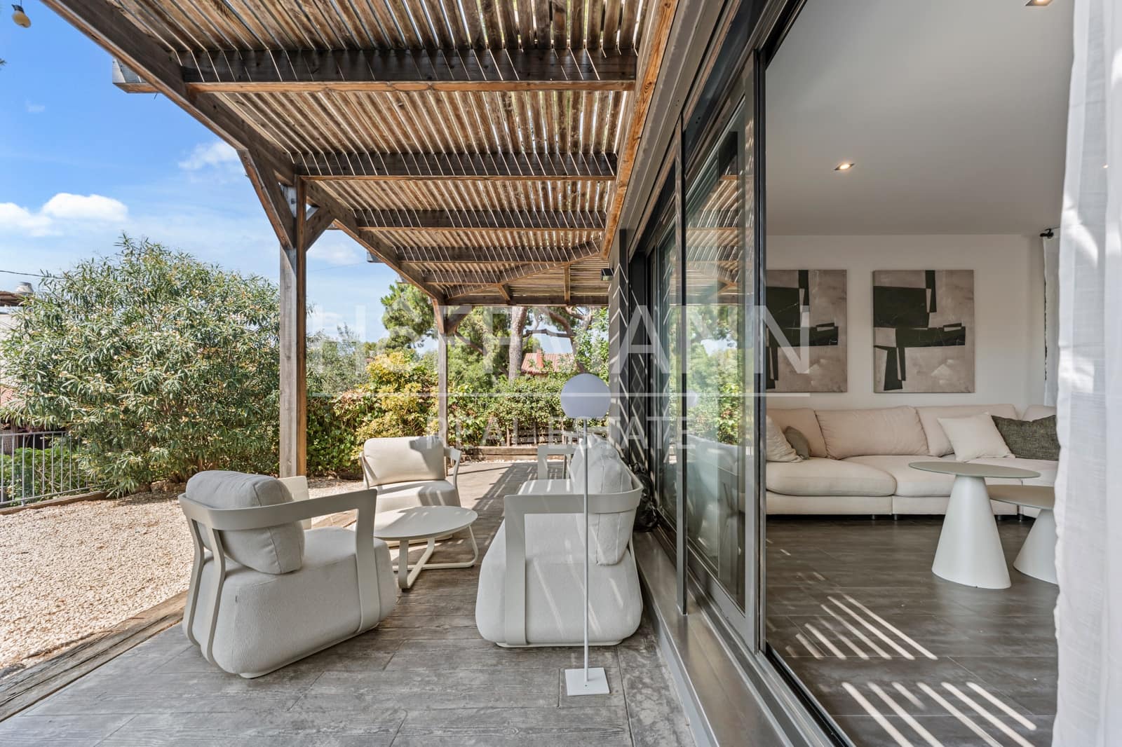 3 sypialnia Dom do wynajęcia w Castelldefels z basenem garażem - 4 900 € (Ref: 10000229)