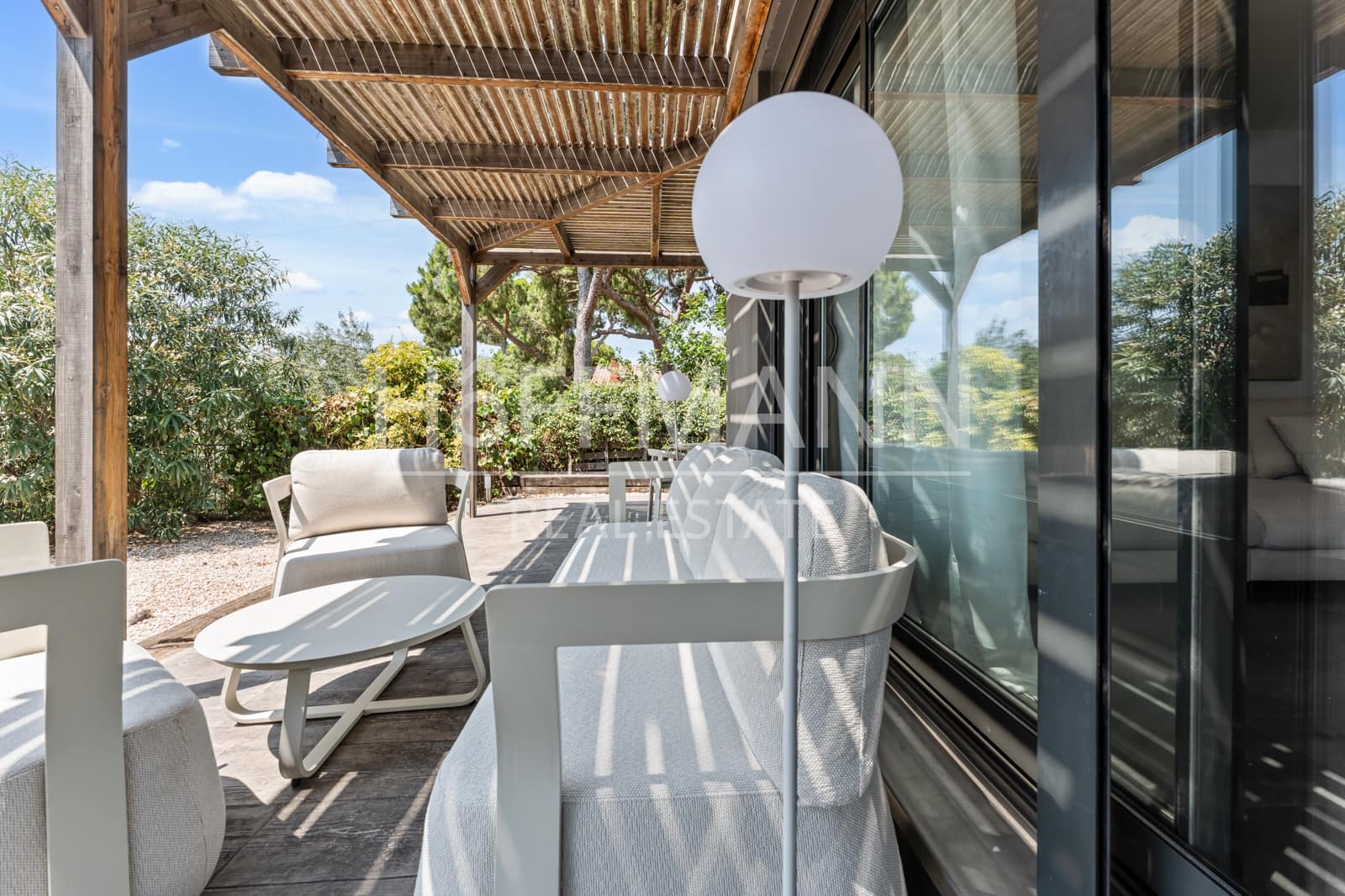 3 sypialnia Dom do wynajęcia w Castelldefels z basenem garażem - 4 900 € (Ref: 10000229)
