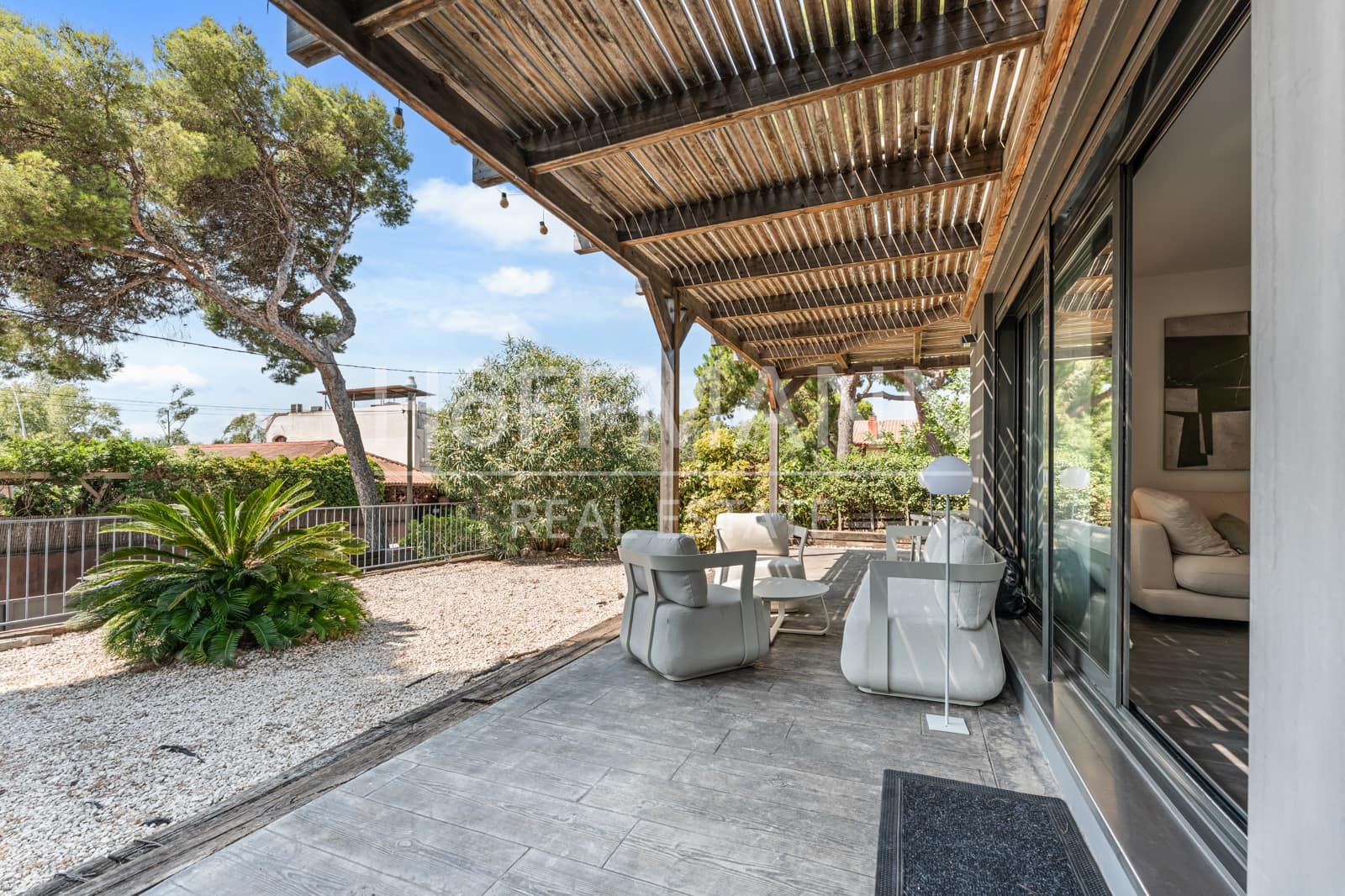 3 sypialnia Dom do wynajęcia w Castelldefels z basenem garażem - 4 900 € (Ref: 10000229)