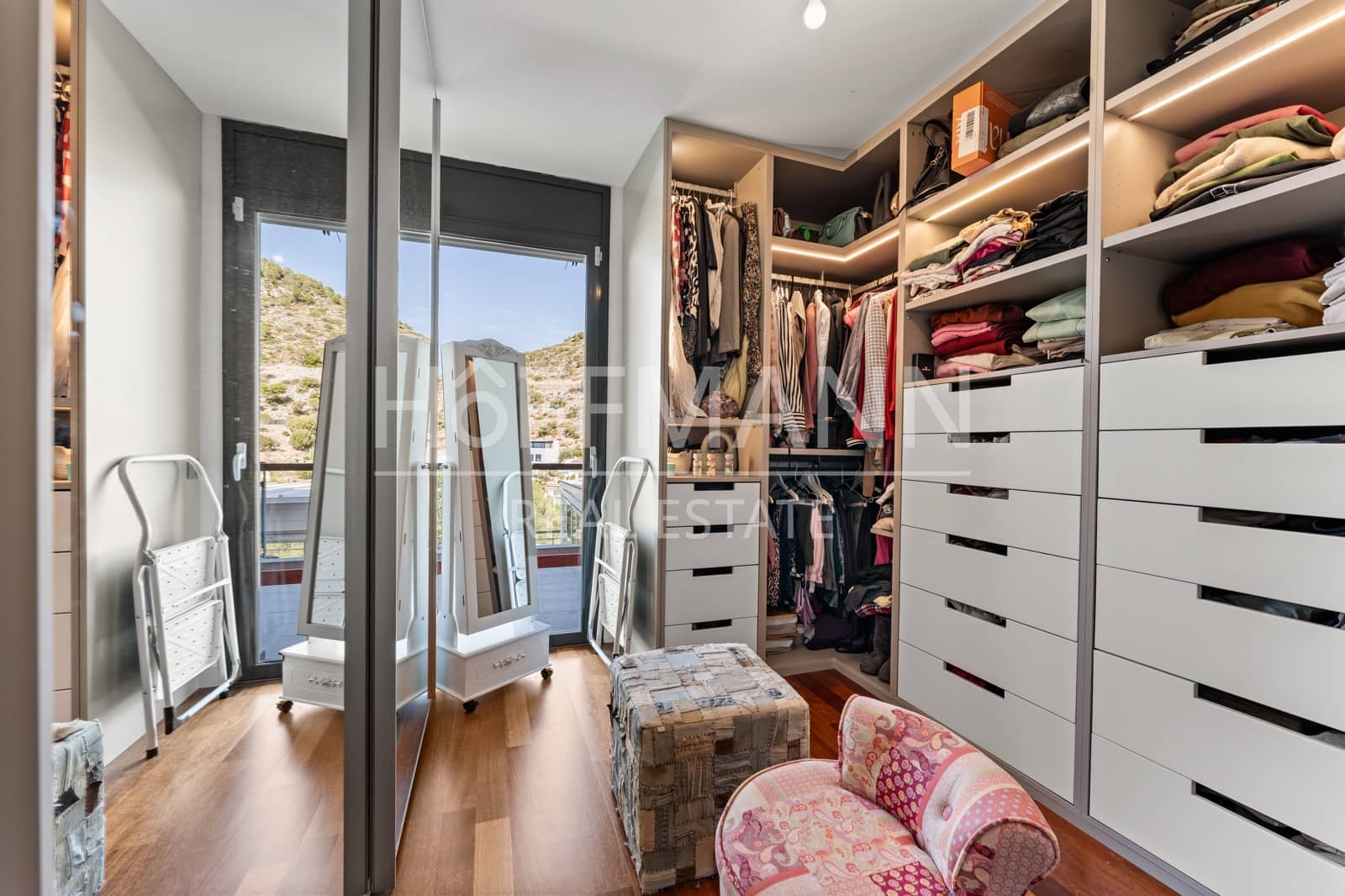 5 soverom Villa til salgs i Sitges med svømmebasseng garasje - € 1 780 000 (Ref: 10054424)