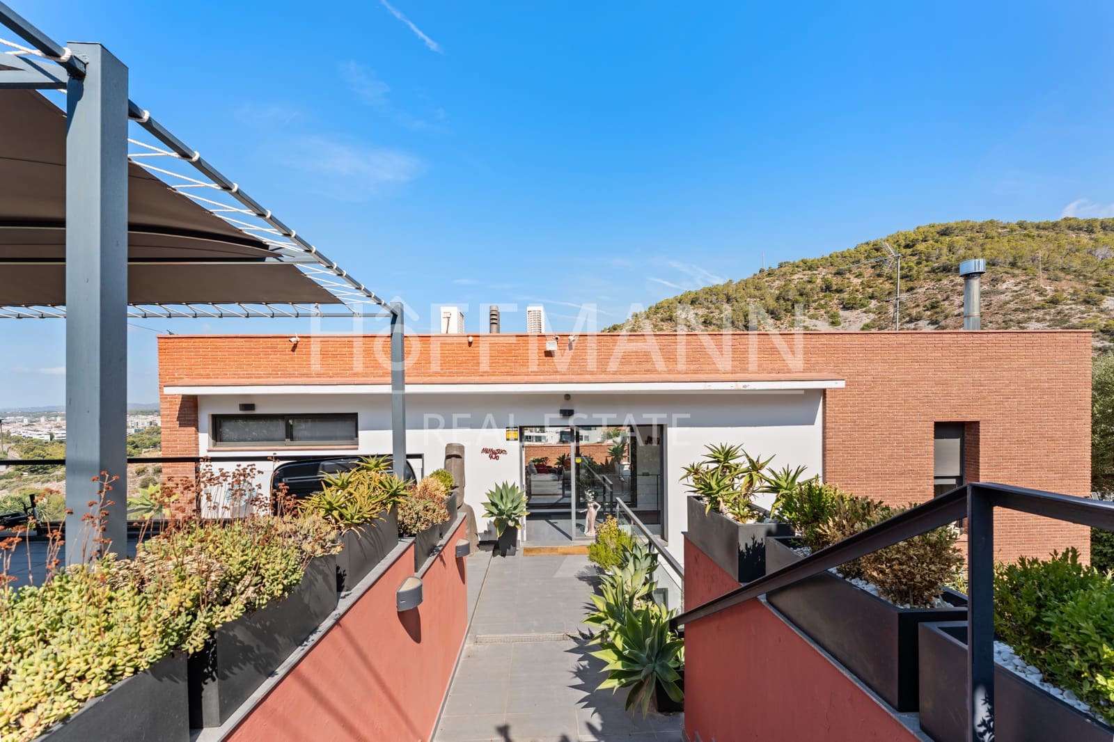 5 soverom Villa til salgs i Sitges med svømmebasseng garasje - € 1 780 000 (Ref: 10054424)