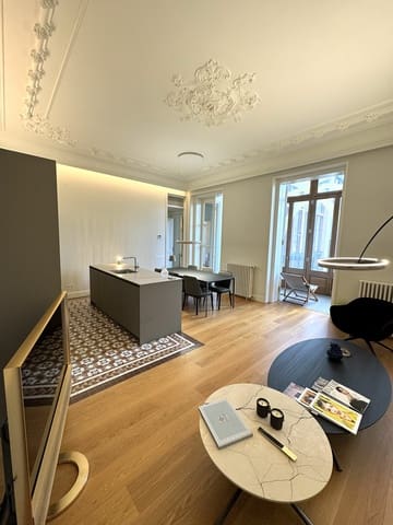 1 soverom Leilighet til leie i Barcelona by med svømmebasseng - € 8 800 (Ref: 10079897)