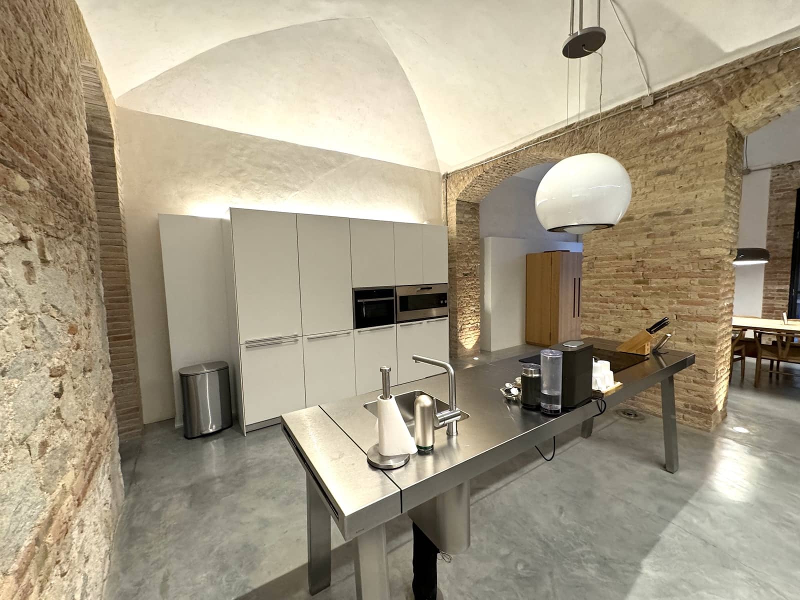 1 soverom Leilighet til leie i Barcelona by med svømmebasseng - € 8 800 (Ref: 10079897)