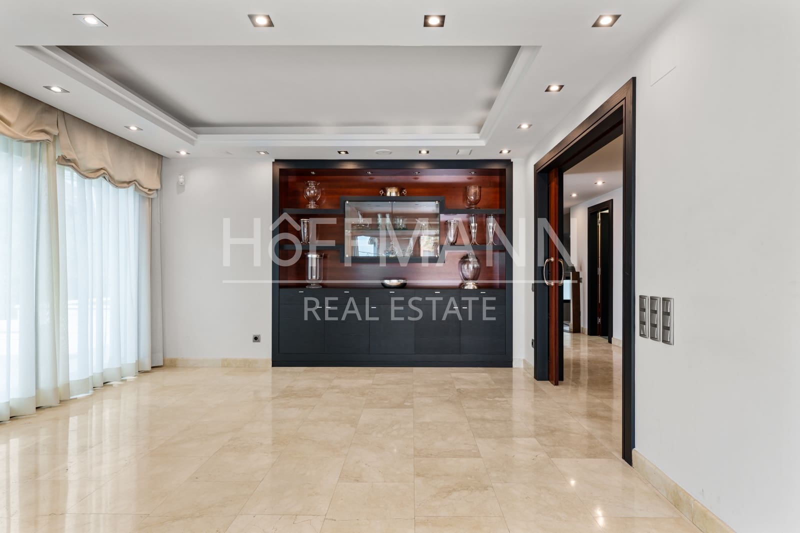 8 makuuhuone Huvila myytävänä paikassa Esplugues de Llobregat mukana uima-altaan 
autotalli - 2 750 000 € (Ref: 10121025)