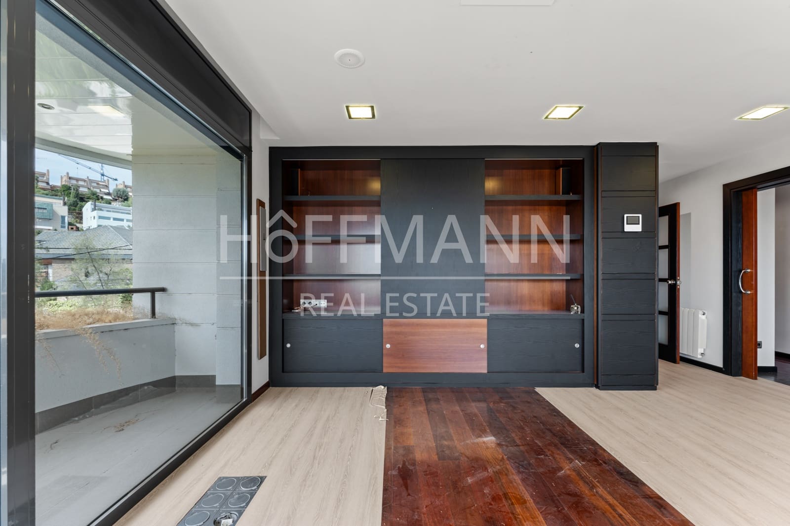 8 makuuhuone Huvila myytävänä paikassa Esplugues de Llobregat mukana uima-altaan 
autotalli - 2 750 000 € (Ref: 10121025)