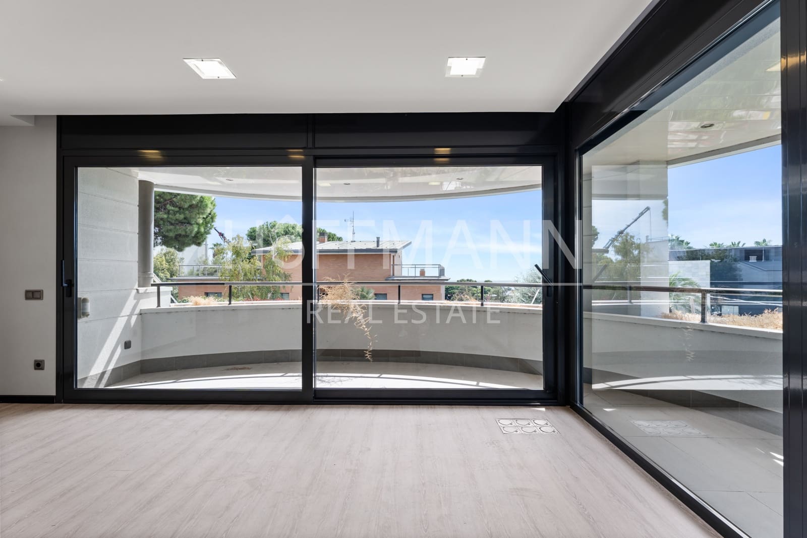 8 makuuhuone Huvila myytävänä paikassa Esplugues de Llobregat mukana uima-altaan 
autotalli - 2 750 000 € (Ref: 10121025)