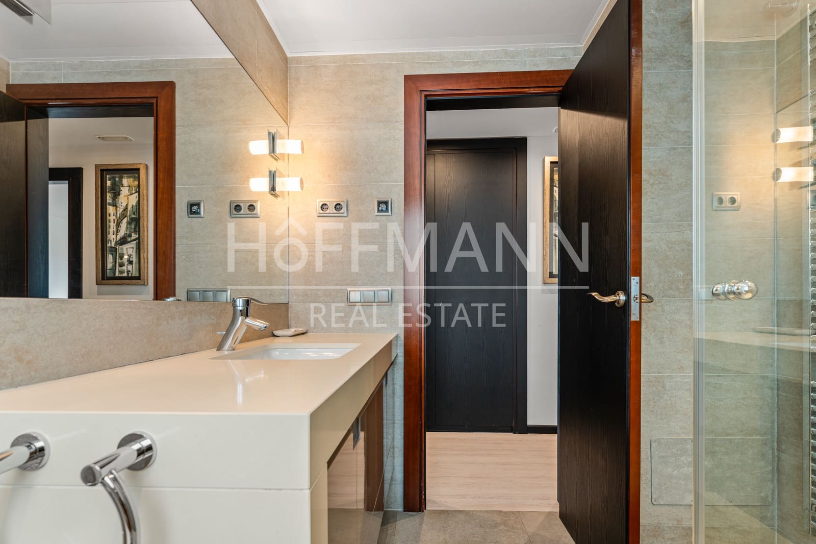 8 makuuhuone Huvila myytävänä paikassa Esplugues de Llobregat mukana uima-altaan 
autotalli - 2 750 000 € (Ref: 10121025)