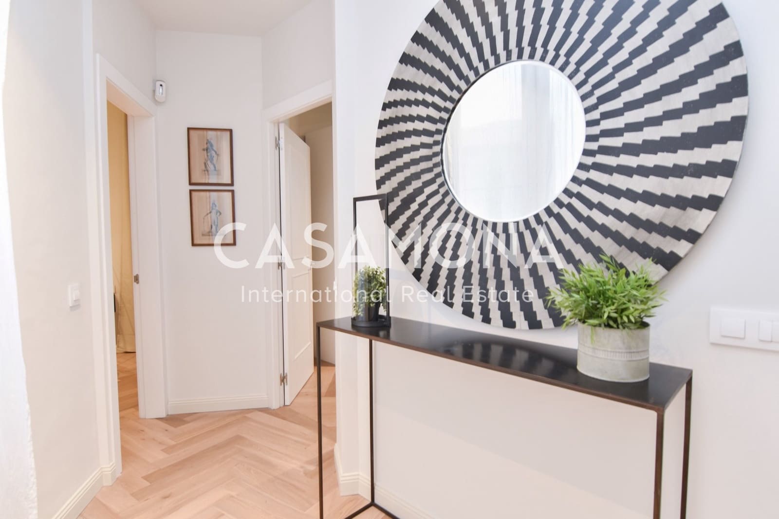 2 bedroom Apartment for rent in Barcelona city with pool - € 3,800 (Ref: 5738019)