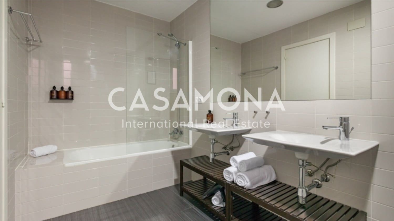 2 quarto Apartamento para arrendar em Barcelona cidade - 4 200 € (Ref: 5738159)