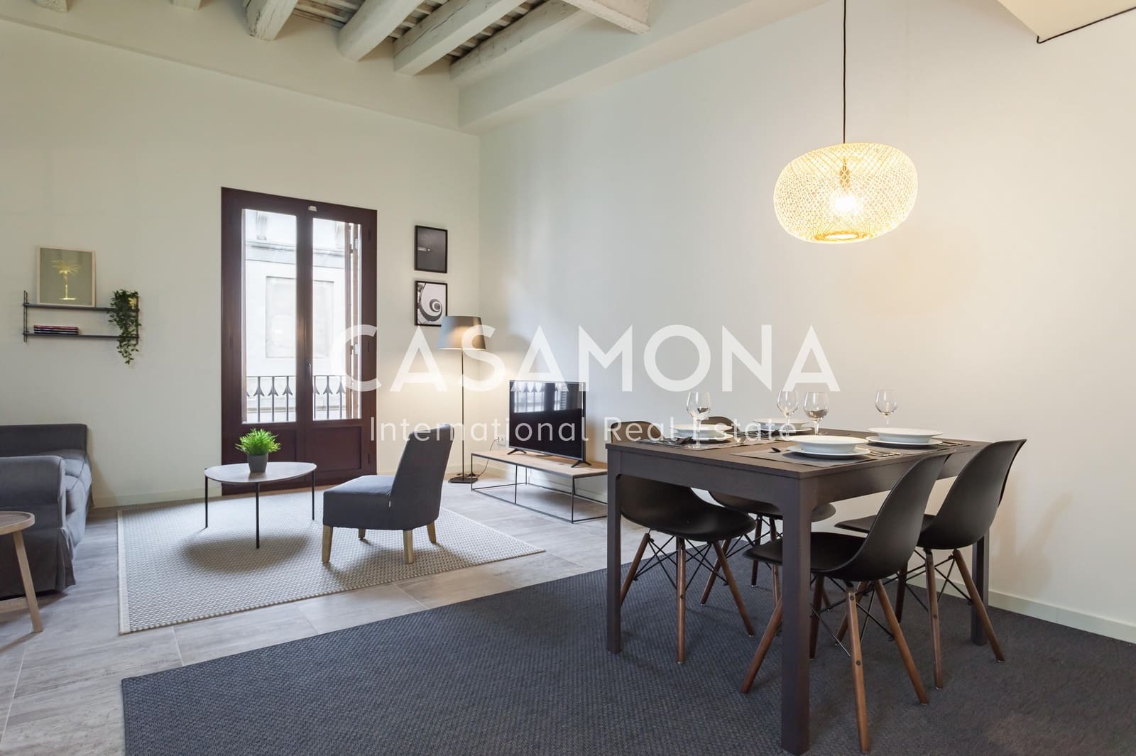 2 soverom Leilighet til leie i Barcelona by med svømmebasseng garasje - € 2 900 (Ref: 5738183)