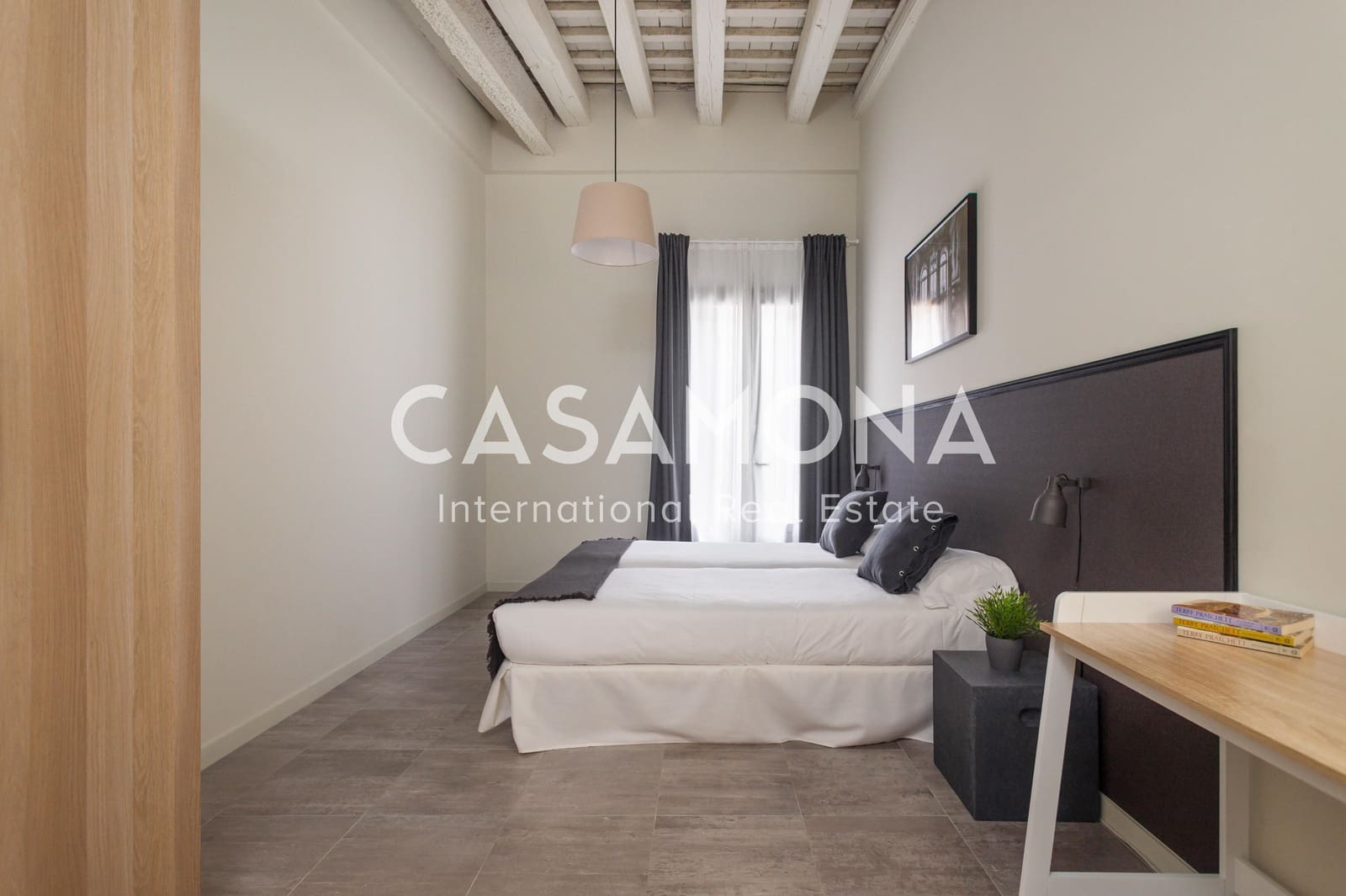 2 soverom Leilighet til leie i Barcelona by med svømmebasseng garasje - € 2 900 (Ref: 5738183)