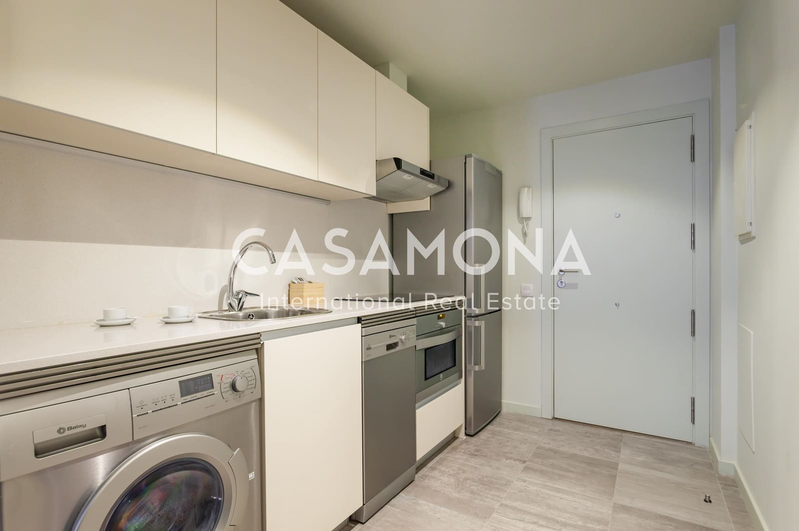 2 soverom Leilighet til leie i Barcelona by med svømmebasseng garasje - € 2 900 (Ref: 5738183)
