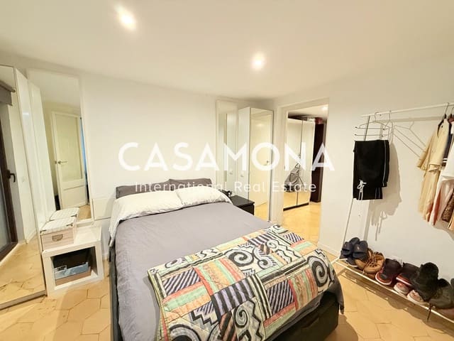 3 bedroom Apartment for sale in El Barri Gòtic, Barcelona city - € 395,000 (Ref: 5738232)