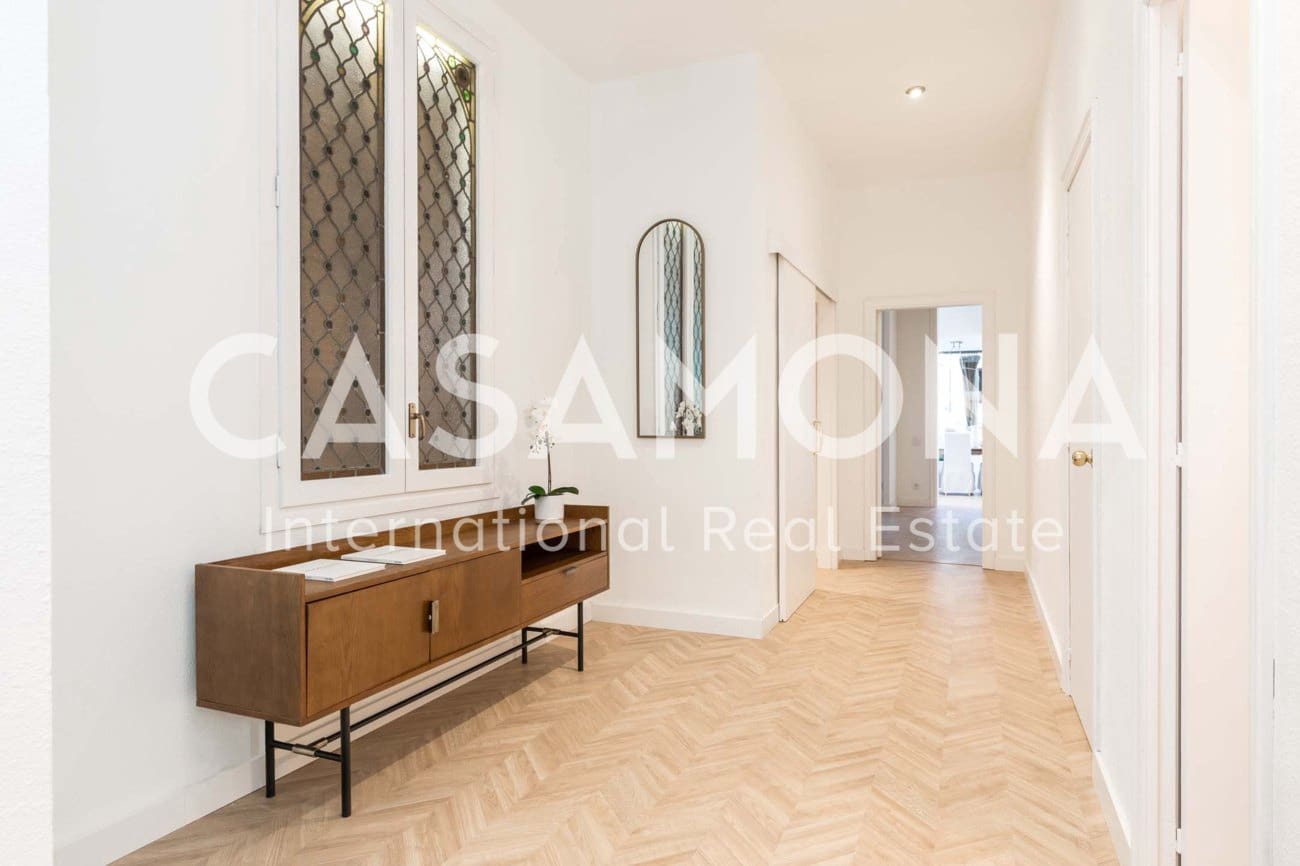 4 camera da letto Appartamento da affittare in Barcelona citta - 4.700 € (Rif: 6015481)