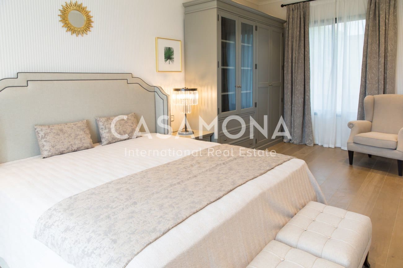 6 bedroom Villa for sale in Marbella with pool garage - € 2,700,000 (Ref: 6215482)