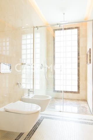 6 bedroom Villa for sale in Marbella with pool garage - € 2,700,000 (Ref: 6215482)