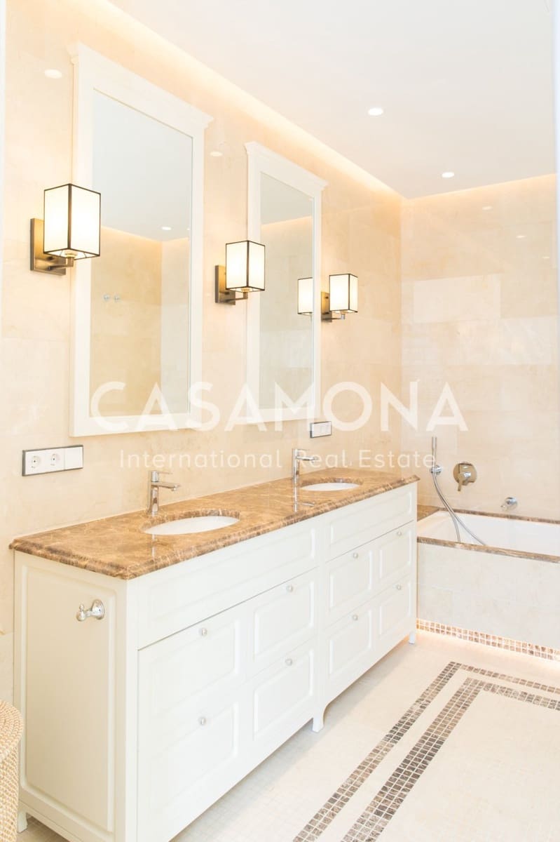 6 bedroom Villa for sale in Marbella with pool garage - € 2,700,000 (Ref: 6215482)