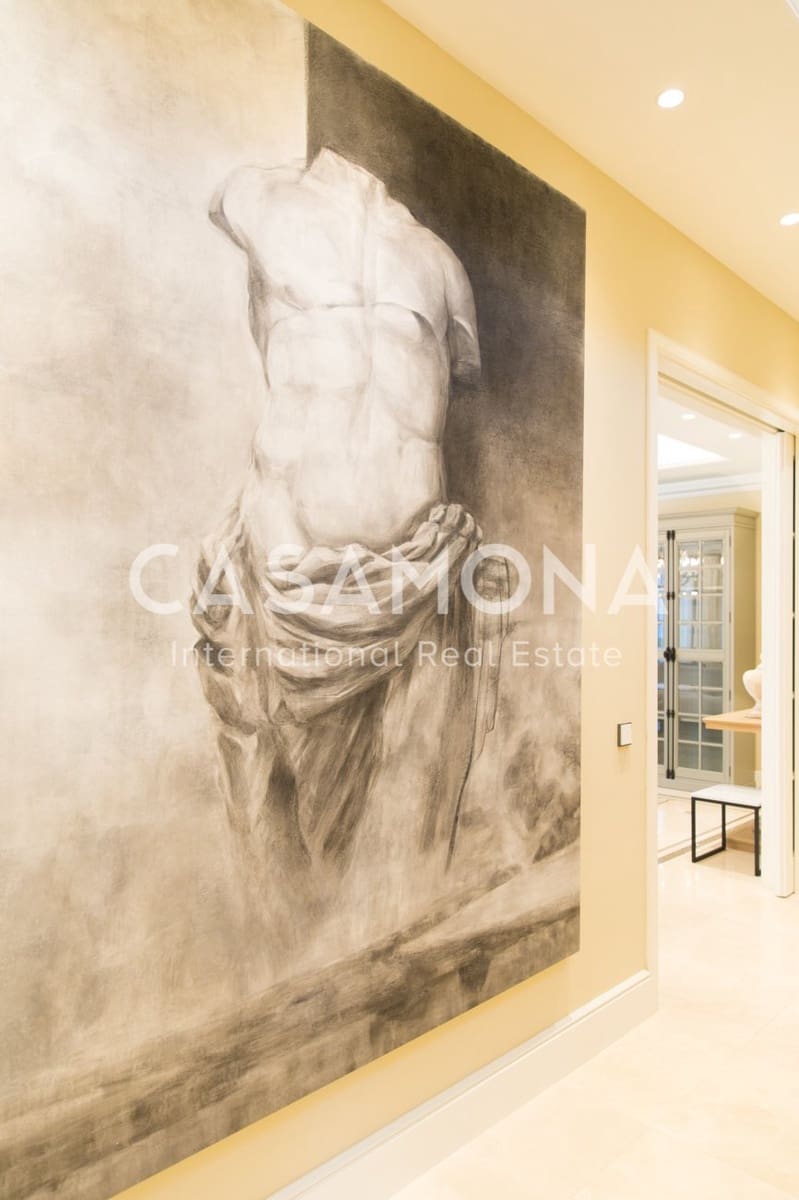 6 bedroom Villa for sale in Marbella with pool garage - € 2,700,000 (Ref: 6215482)