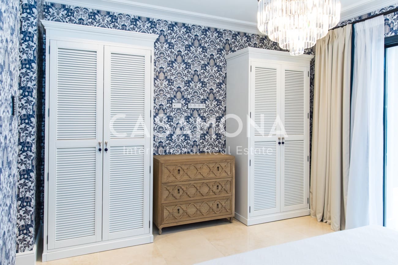 6 bedroom Villa for sale in Marbella with pool garage - € 2,700,000 (Ref: 6215482)