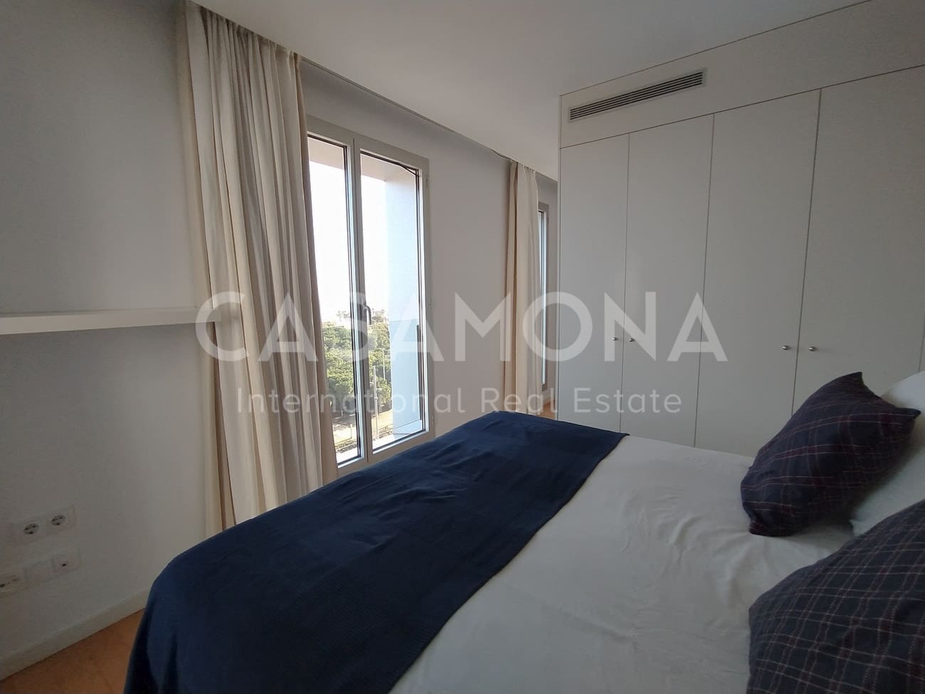 2 soverom Leilighet til leie i Barcelona by med garasje - € 3 750 (Ref: 6734330)