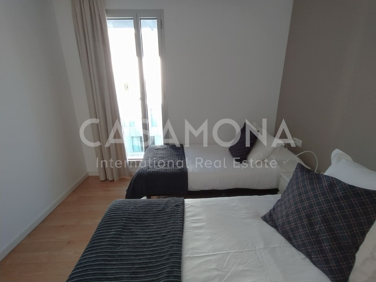 2 soverom Leilighet til leie i Barcelona by med garasje - € 3 750 (Ref: 6734330)