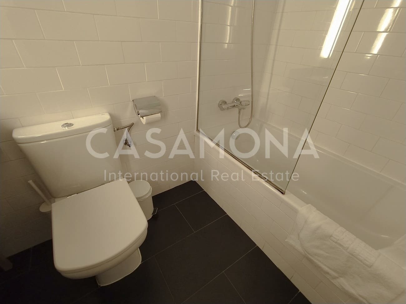 2 soverom Leilighet til leie i Barcelona by med garasje - € 3 750 (Ref: 6734330)