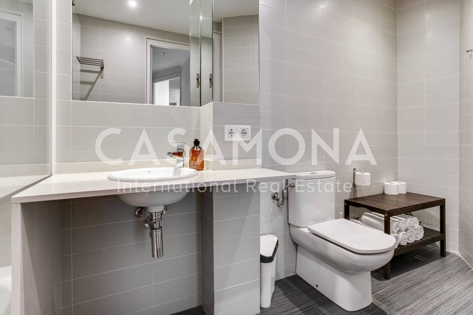 2 soverom Leilighet til leie i Barcelona by med svømmebasseng - € 3 850 (Ref: 6734339)