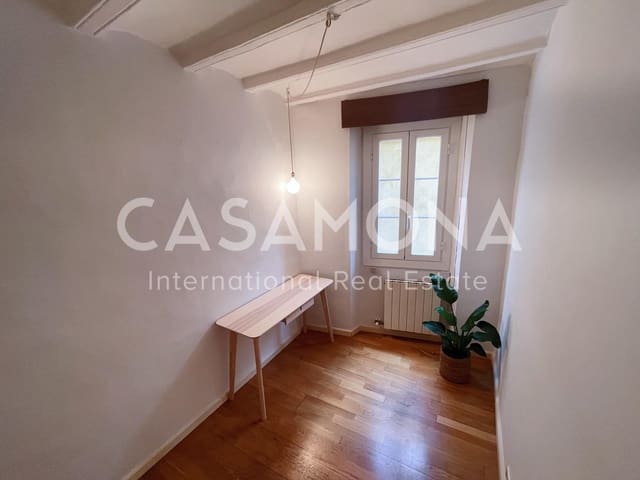 2 soverom Leilighet til leie i El Barri Gòtic, Barcelona by - € 1 350 (Ref: 6734342)