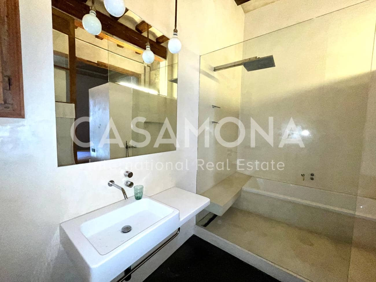 3 slaapkamer Appartement te huur in Barcelona stad - € 3.000 (Ref: 6962141)