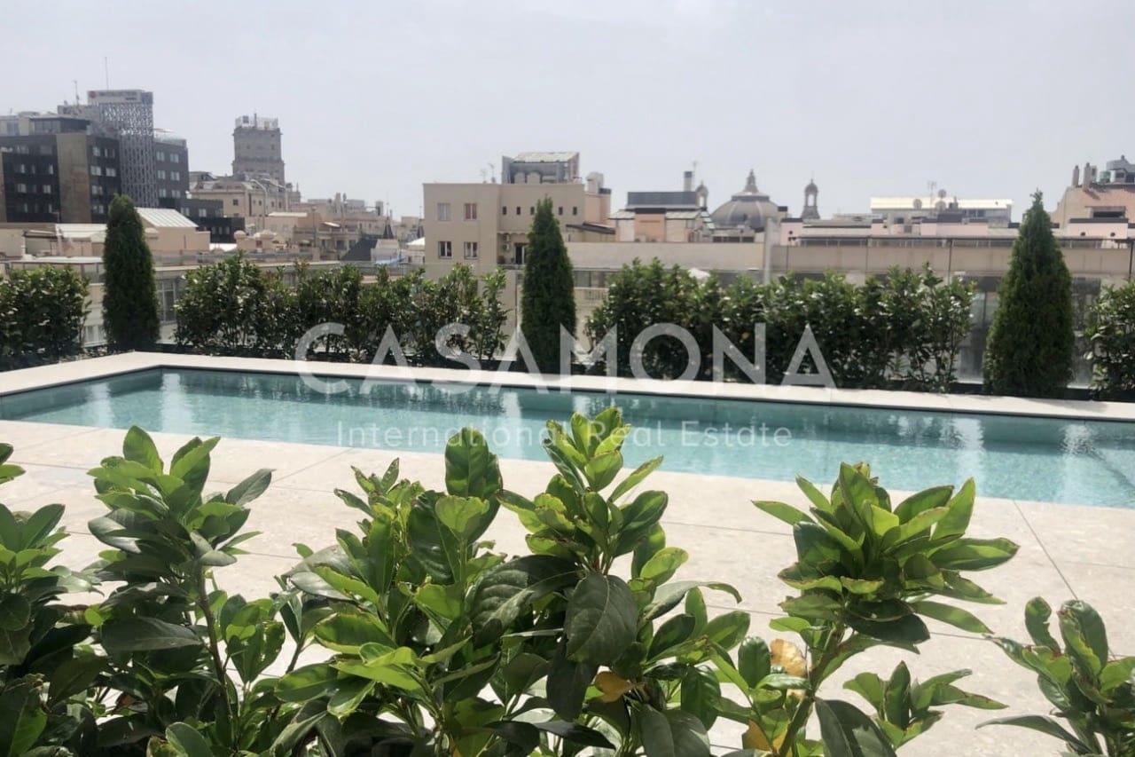 2 soveværelse Lejlighed til leje i Barcelona by med swimmingpool - € 7.100 (Ref: 7017606)