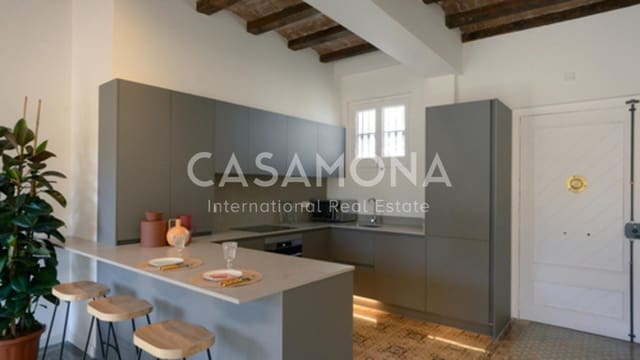 2 soverom Leilighet til leie i El Barri Gòtic, Barcelona by - € 2 700 (Ref: 7924882)