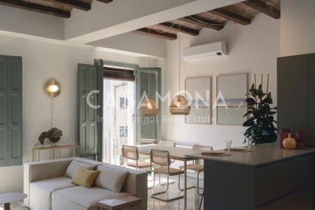 2 soveværelse Lejlighed til leje i El Barri Gòtic, Barcelona by - € 2.700 (Ref: 7924882)