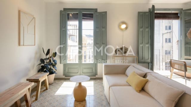 2 soveværelse Lejlighed til leje i El Barri Gòtic, Barcelona by - € 2.700 (Ref: 7924882)