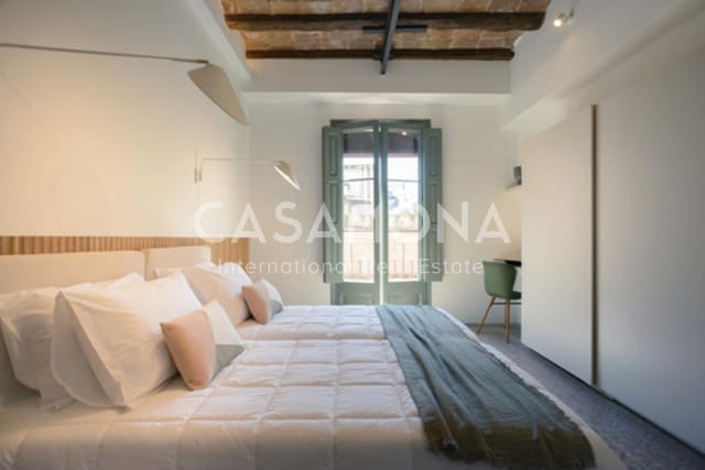 2 soverom Leilighet til leie i El Barri Gòtic, Barcelona by - € 2 700 (Ref: 7924882)