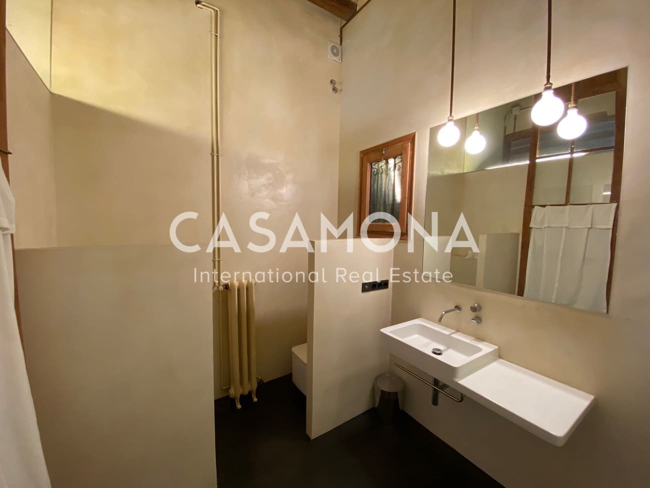 4 bedroom Apartment for sale in Barcelona city - € 1,200,000 (Ref: 7924900)