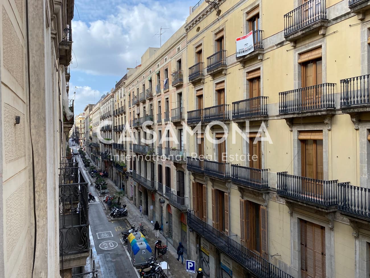 4 bedroom Apartment for sale in Barcelona city - € 1,200,000 (Ref: 7924900)