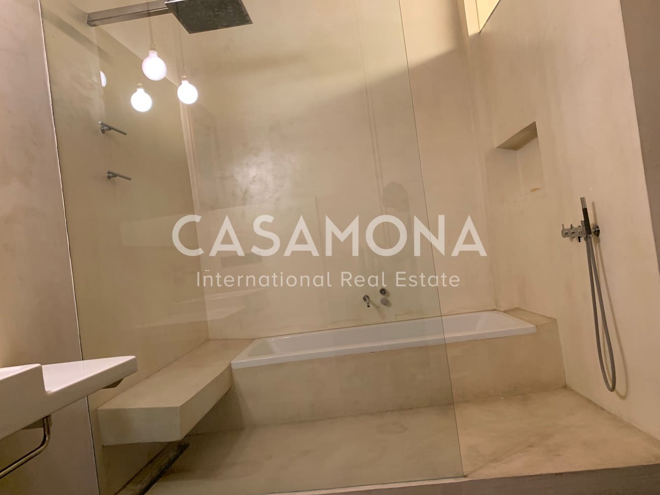 4 bedroom Apartment for sale in Barcelona city - € 1,200,000 (Ref: 7924900)