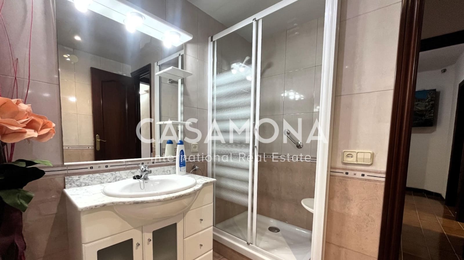 3 slaapkamer Appartement te koop in Barcelona stad - € 369.000 (Ref: 7924921)
