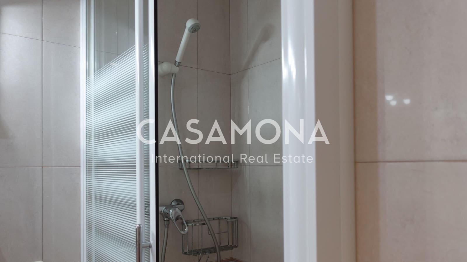 3 slaapkamer Appartement te koop in Barcelona stad - € 369.000 (Ref: 7924921)