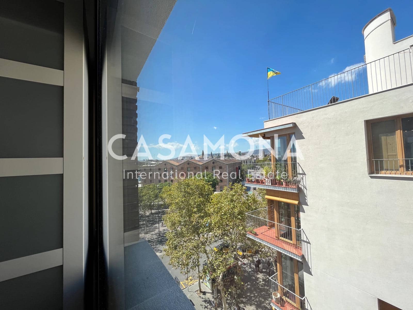 3 sovrum Lägenhet att hyra i Barcelona stad - 1 800 € (Ref: 7924946)