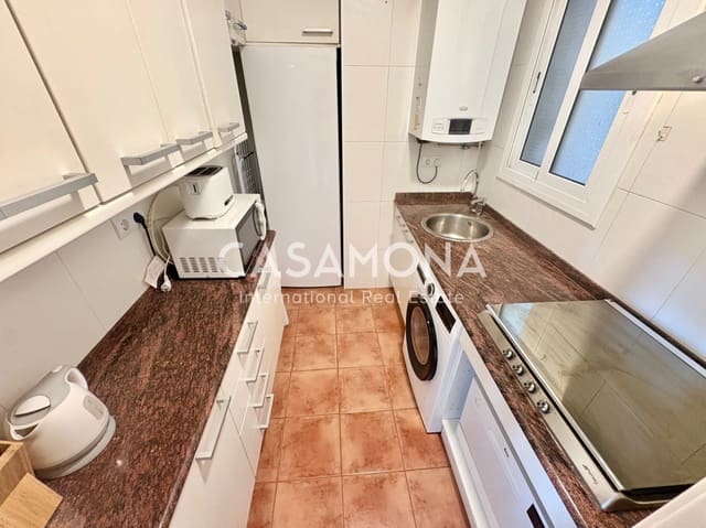 Appartement de 3 chambres à louer à La Barceloneta, Barcelone ville - 1 800 € (Ref: 7924946)