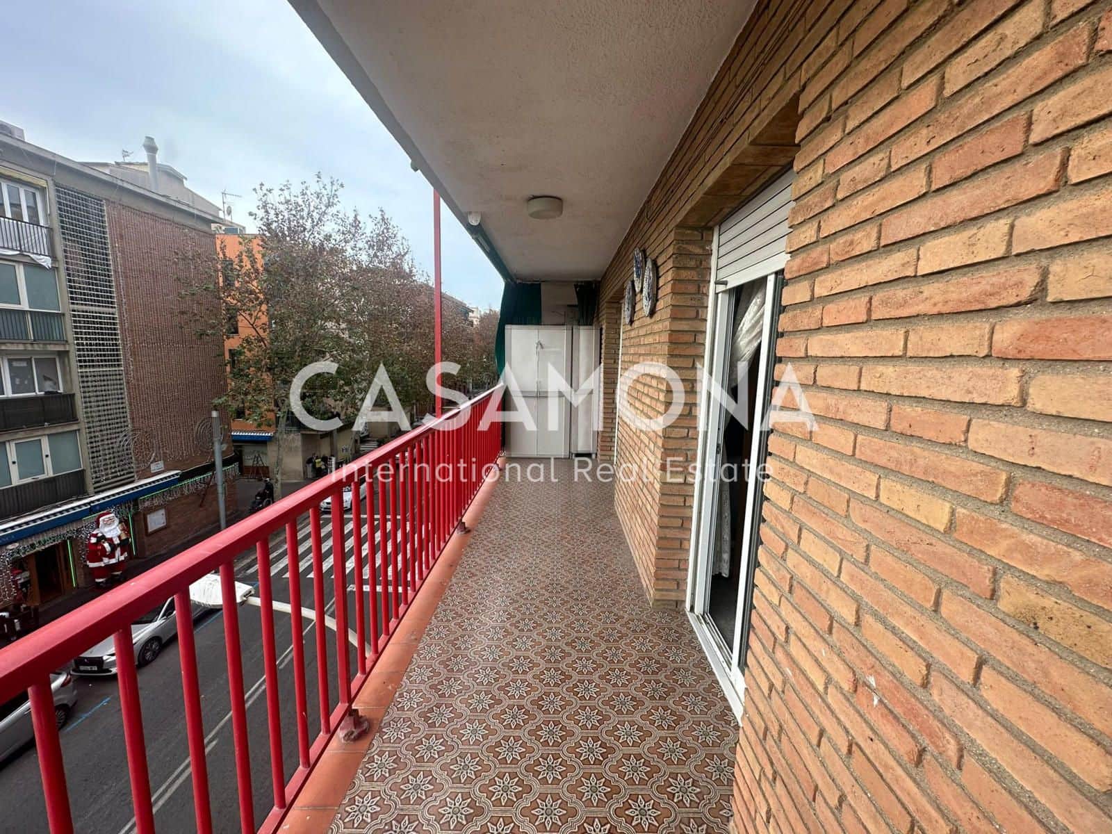 3 slaapkamer Appartement te koop in Barcelona stad - € 490.000 (Ref: 8016367)