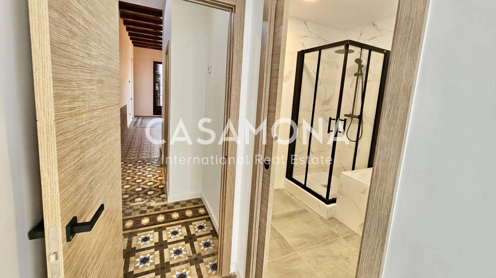 2 soveværelse Lejlighed til salg i Barcelona by - € 415.000 (Ref: 8125256)