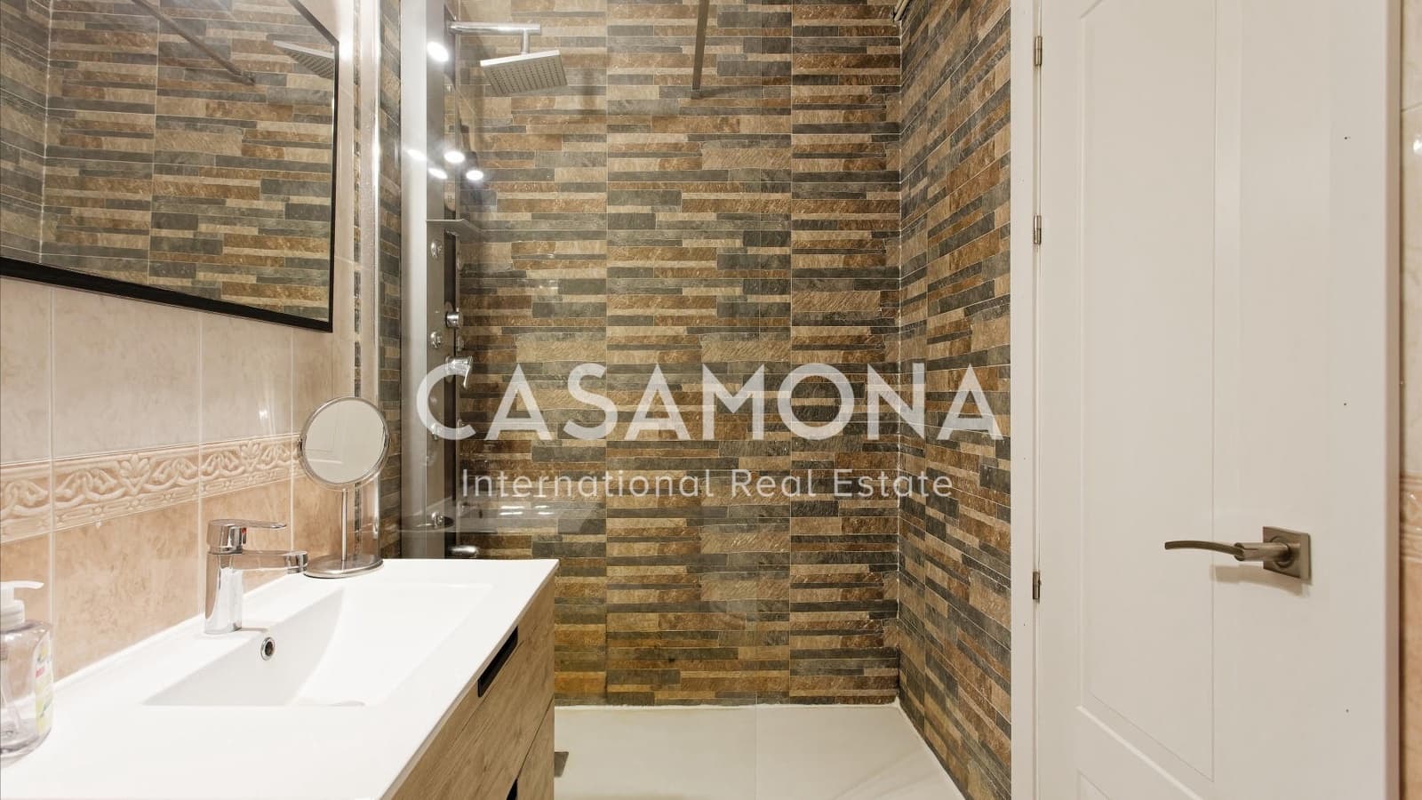 4 bedroom Apartment for rent in Barcelona city - € 2,800 (Ref: 8613591)