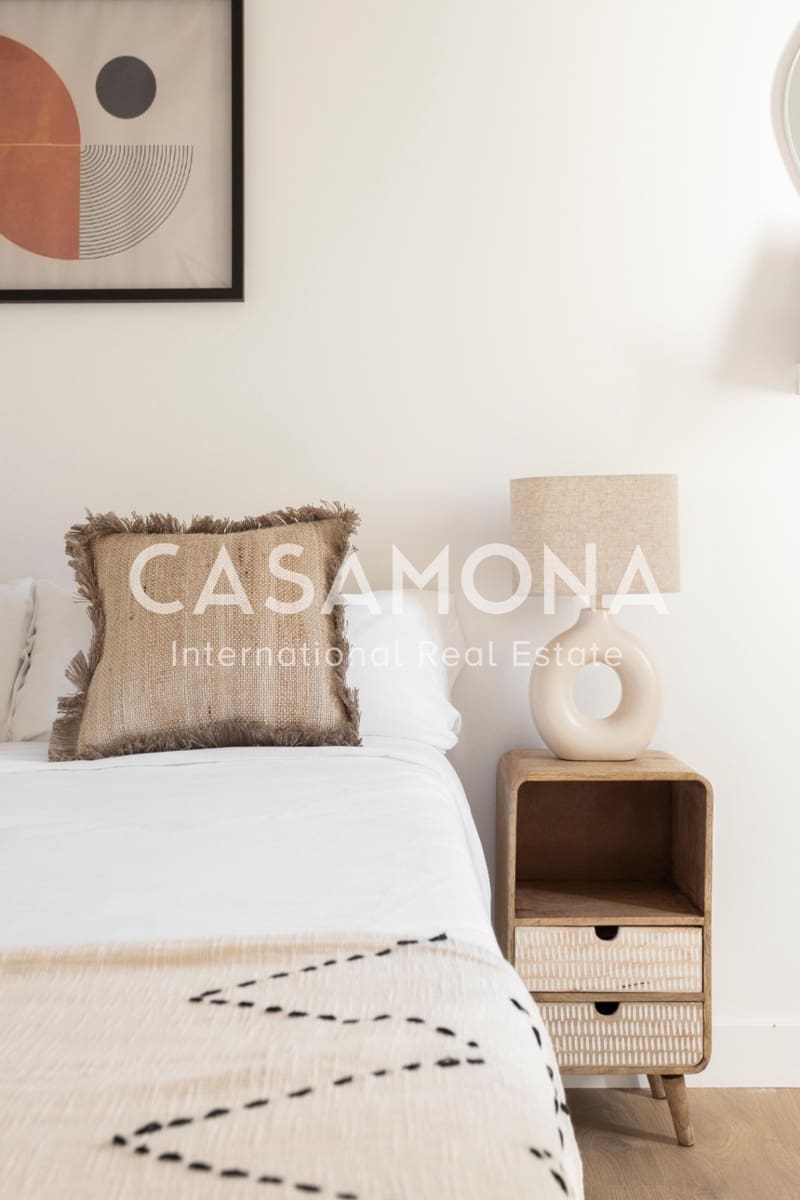 1 slaapkamer Penthouse te huur in Barcelona stad - € 2.430 (Ref: 8613608)