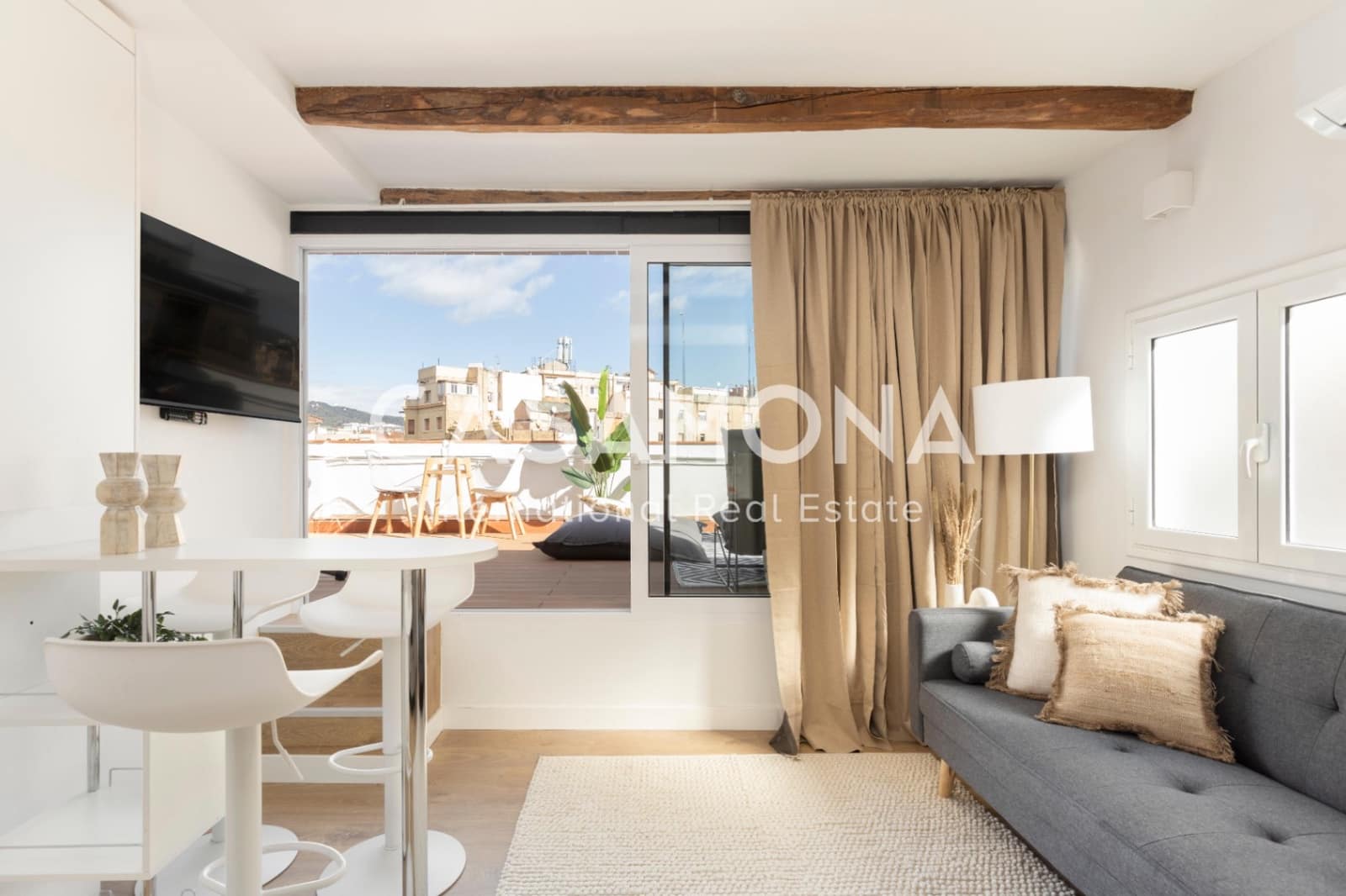 1 slaapkamer Penthouse te huur in Barcelona stad - € 2.430 (Ref: 8613608)